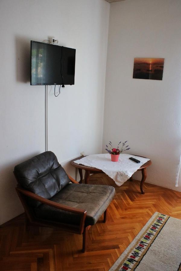 Apartments & Rooms Neno トゥリバニ・クルシサ エクステリア 写真