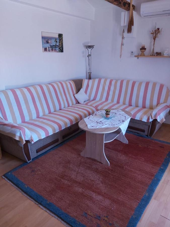 Apartments & Rooms Neno トゥリバニ・クルシサ エクステリア 写真