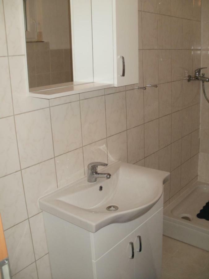 Apartments & Rooms Neno トゥリバニ・クルシサ エクステリア 写真